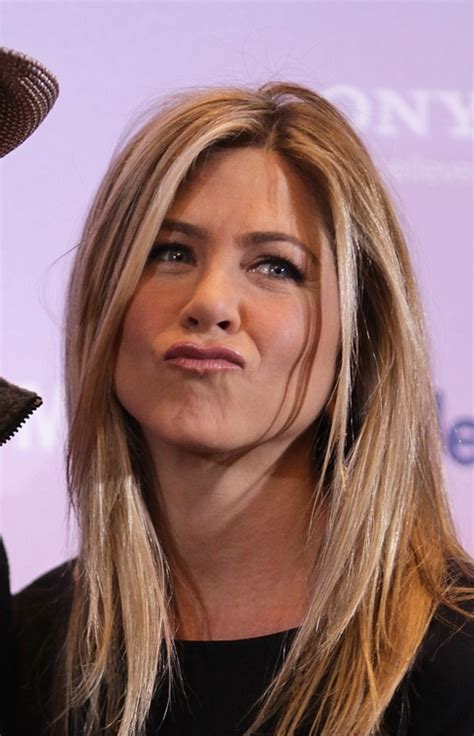 jennifer aniston duck lips.